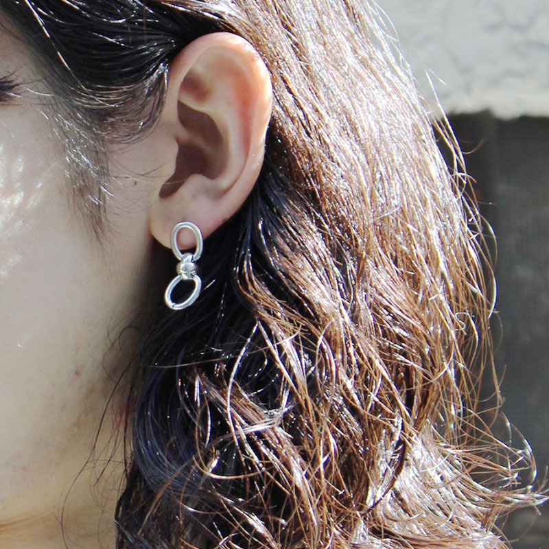 ISA EARRING -SILVER- | IN ONLINE STORE