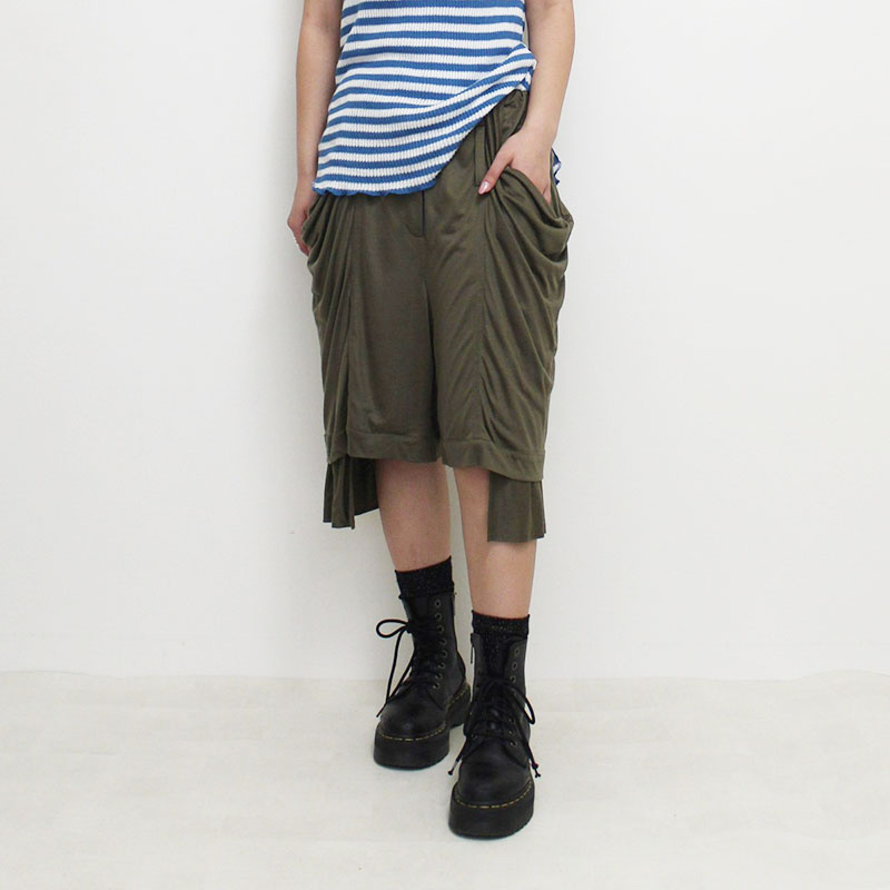DRAPE POCKET SHORTS -KHAKI-