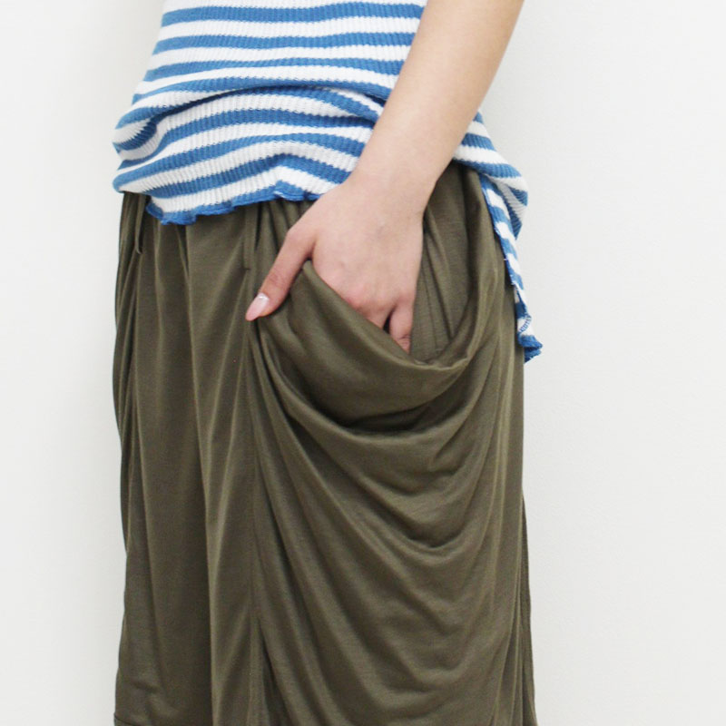 DRAPE POCKET SHORTS -KHAKI-