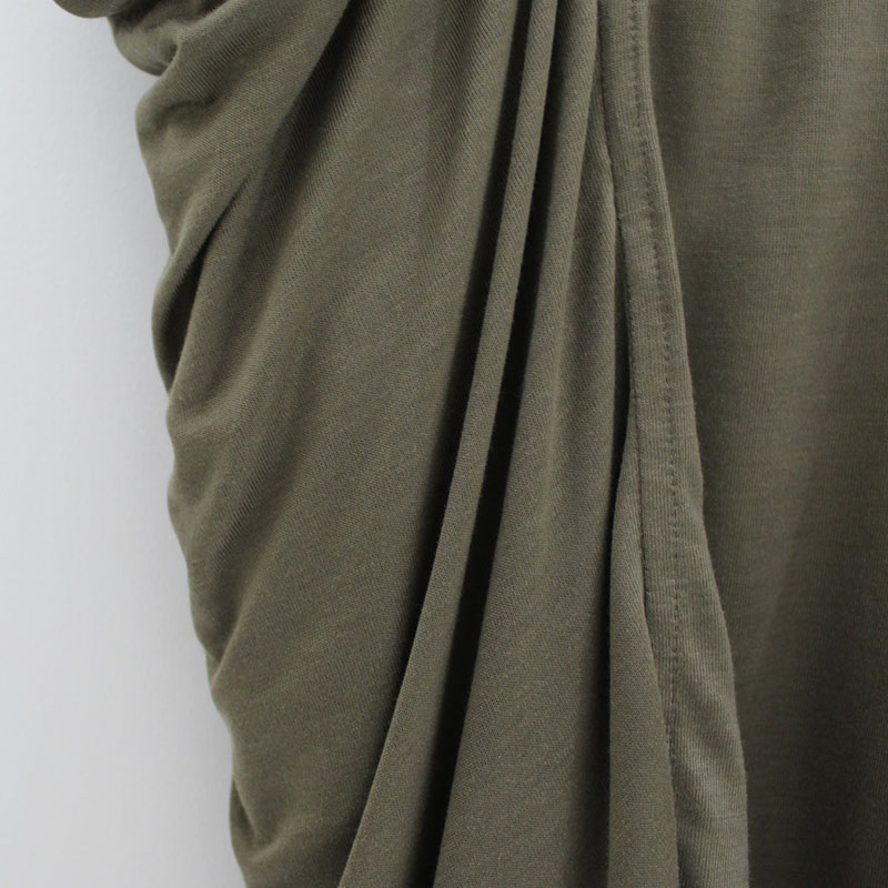 DRAPE POCKET SHORTS -KHAKI-