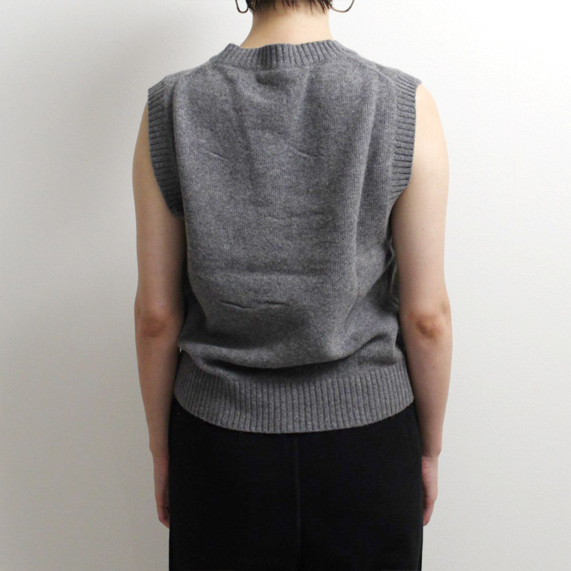 GRAPHIC VEST -GRAY- | IN ONLINE STORE