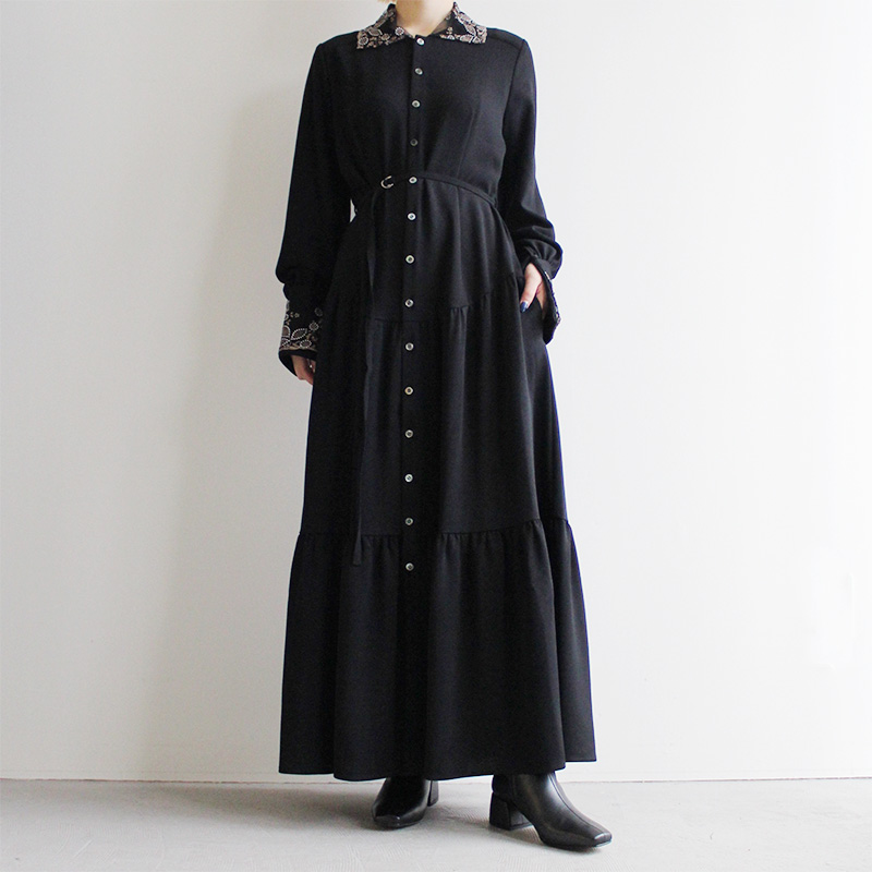 EMBROIDRED LACE COMBI COAT DRESS -BLACK- | IN ONLINE STORE