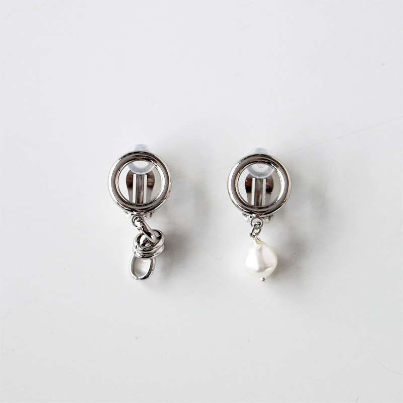 PASHA CLIP-ON EARRINGS -SILVER- | IN ONLINE STORE