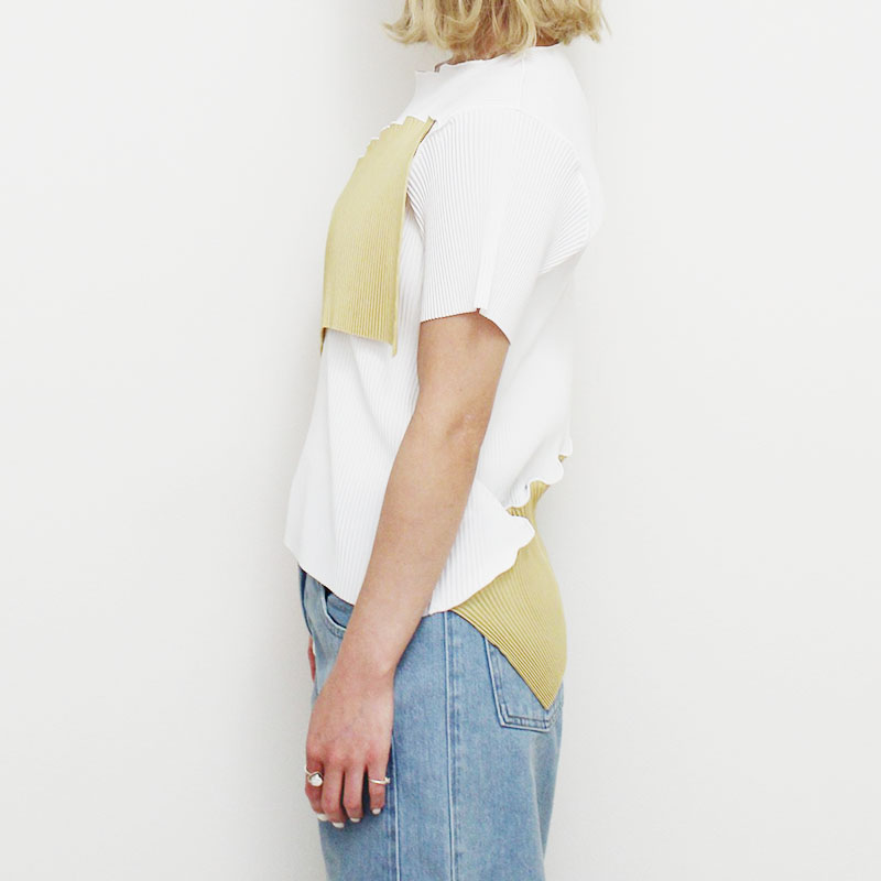 SPIRAL WAVE SHORT SLEEVE TOP -2.COLOR-