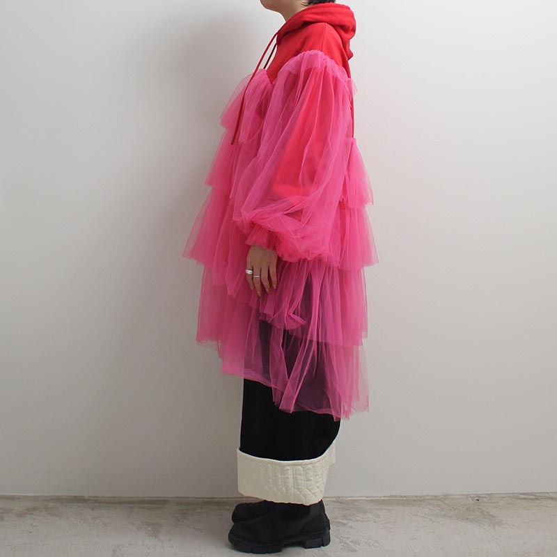 TIERED TULLE TRIMMED HOODIE -RED-