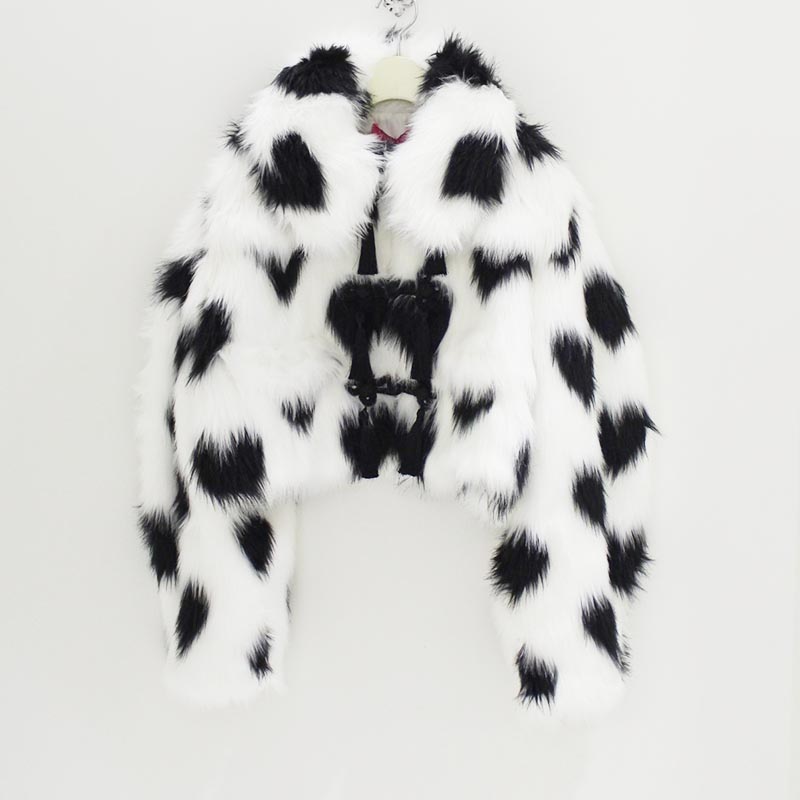 CURVE SLEEVE HEART PATTERN FUR JKT -BLACK/WHITE-