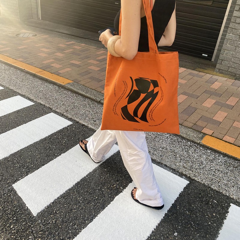 yurika akutsu トートバッグ orange - トートバッグ